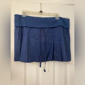 BCBG MaxAzria pleated y2k mini skirt
